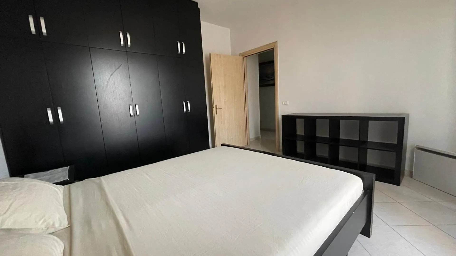 Couette-café B&B - Private Rooms 3 Tirana