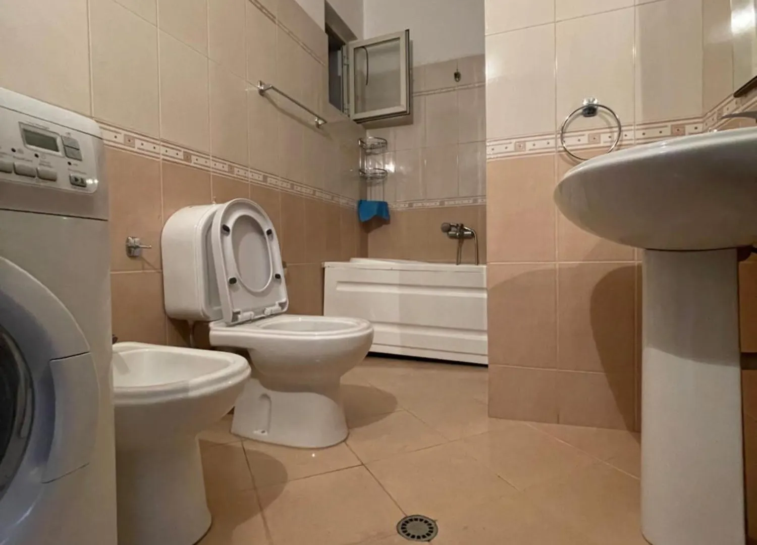 B&B - Private Rooms 3 Tirana Couette-café