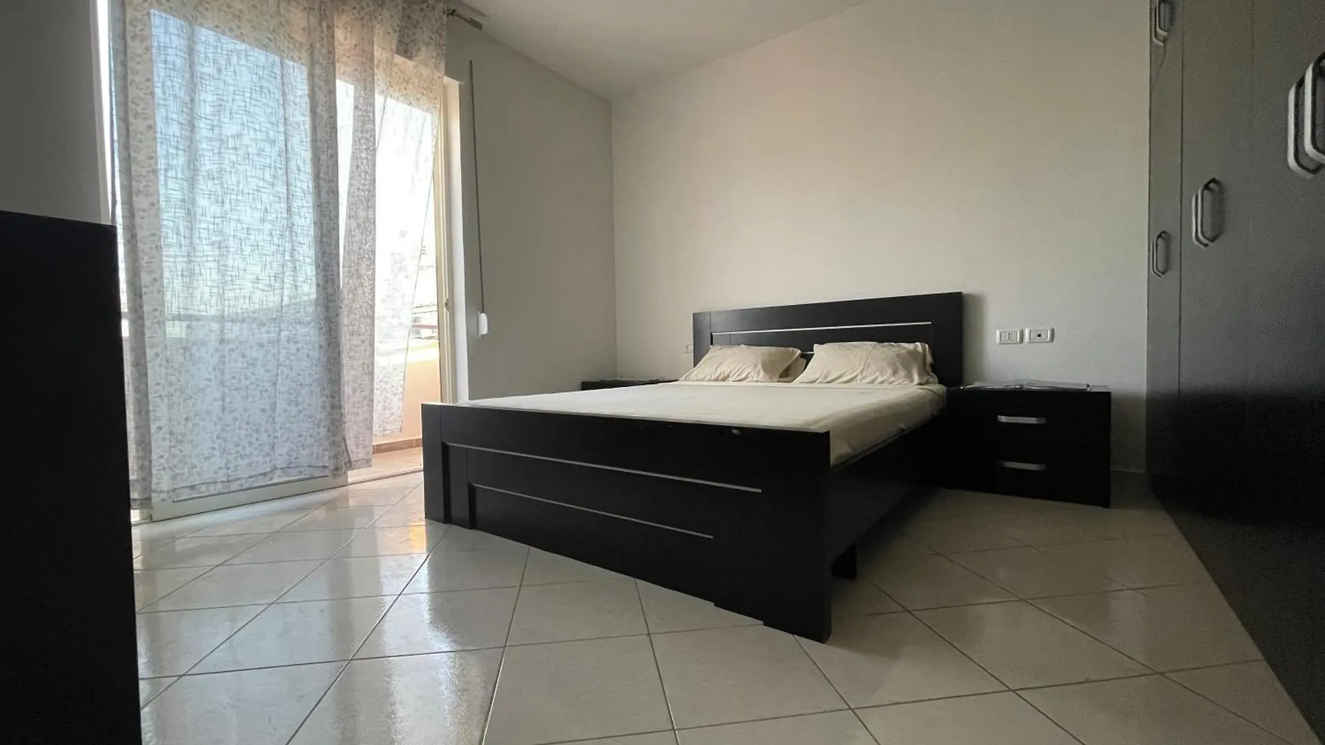 B&B - Private Rooms 3 Tirana 0*,  Albanie